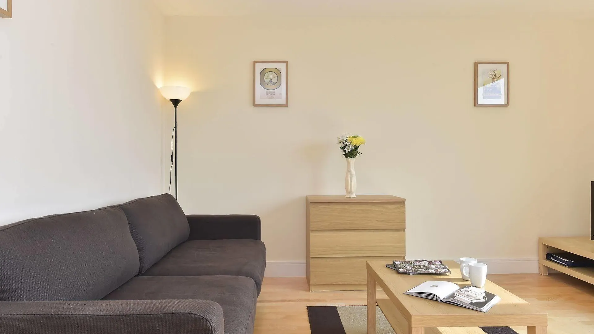 Beautiful 4-Bedroom Flat In London Bridge/Borough! 0*,