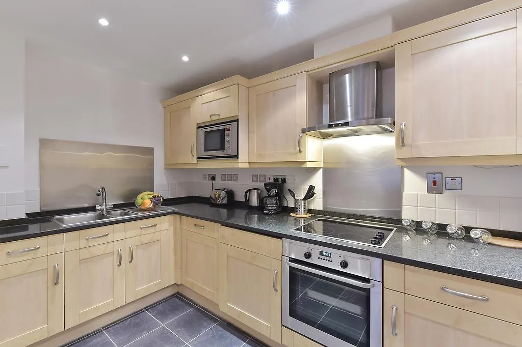 Beautiful 4-Bedroom Flat In London Bridge/Borough!