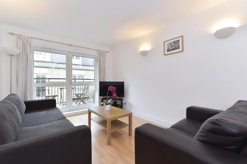 Beautiful 4-Bedroom Flat In London Bridge/Borough! 0*,  United Kingdom