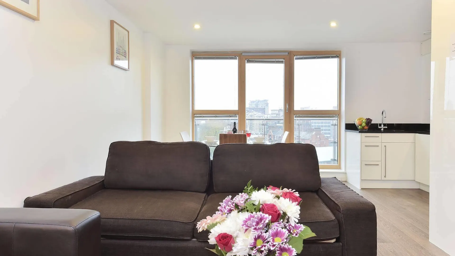 Beautiful 4-Bedroom Flat In London Bridge/Borough!