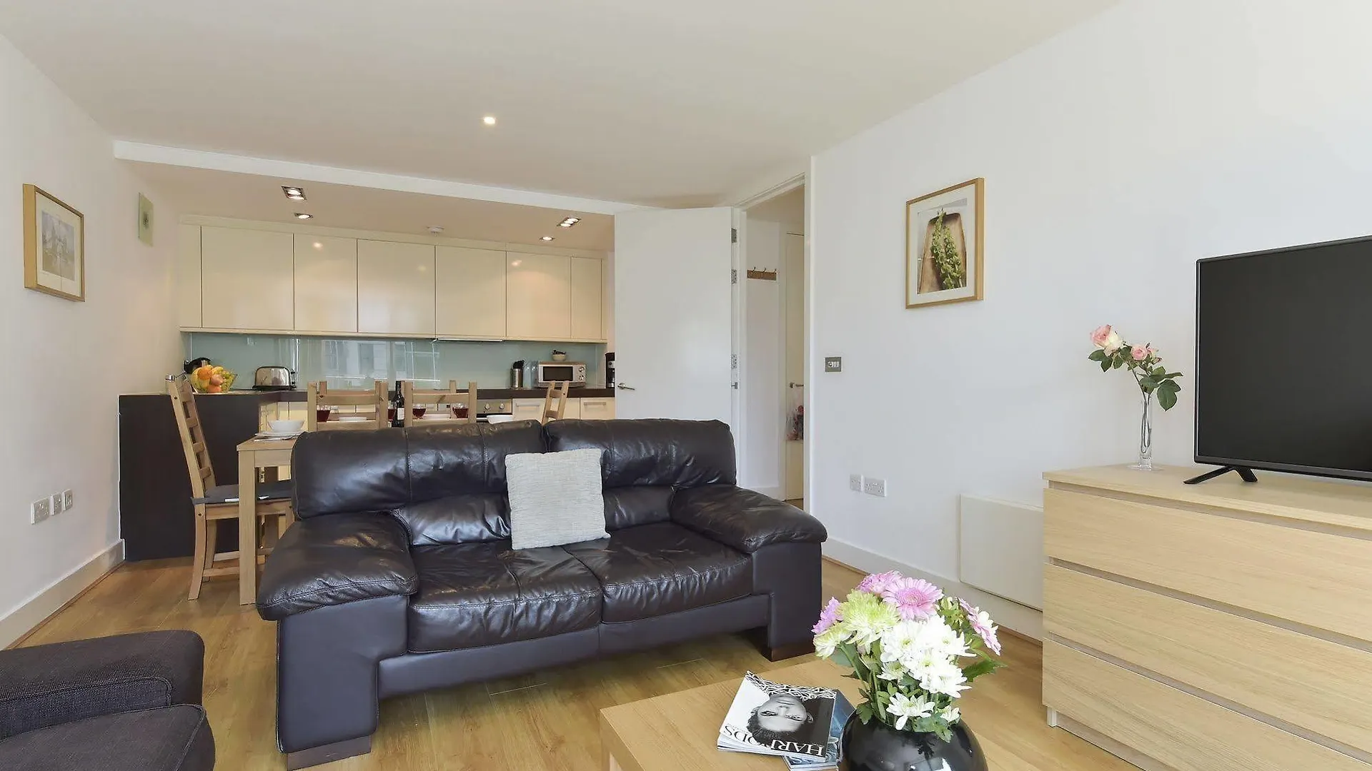 Beautiful 4-Bedroom Flat In London Bridge/Borough! 0*,